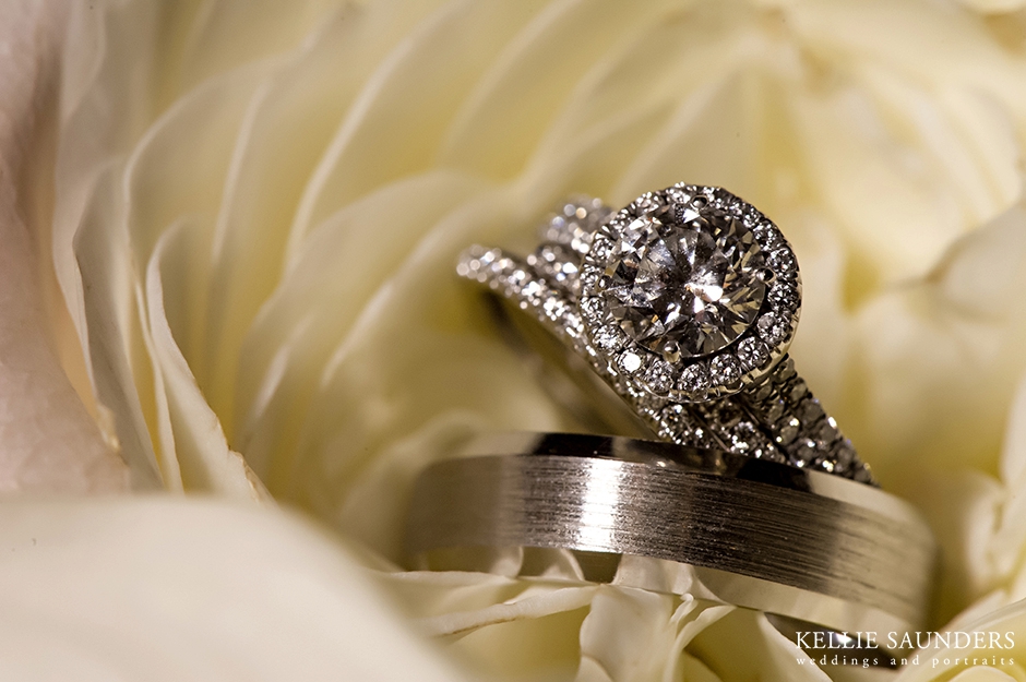 wedding ring bokah, macro wedding ring, Kellie Saunders Photography